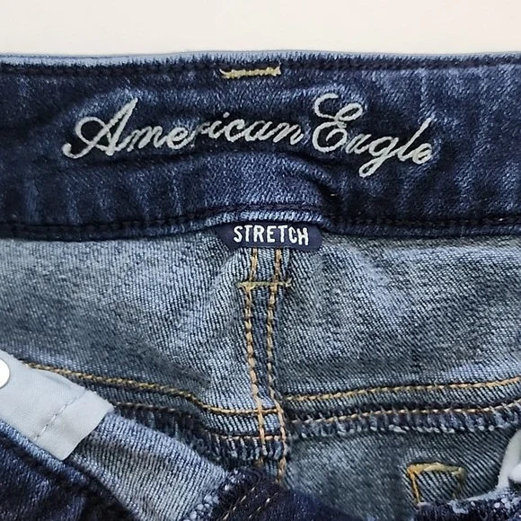 American Eagle Women's Stretch Blue Dark Wash Denim Jean Shorts Size 2 - Picture 6 of 15
